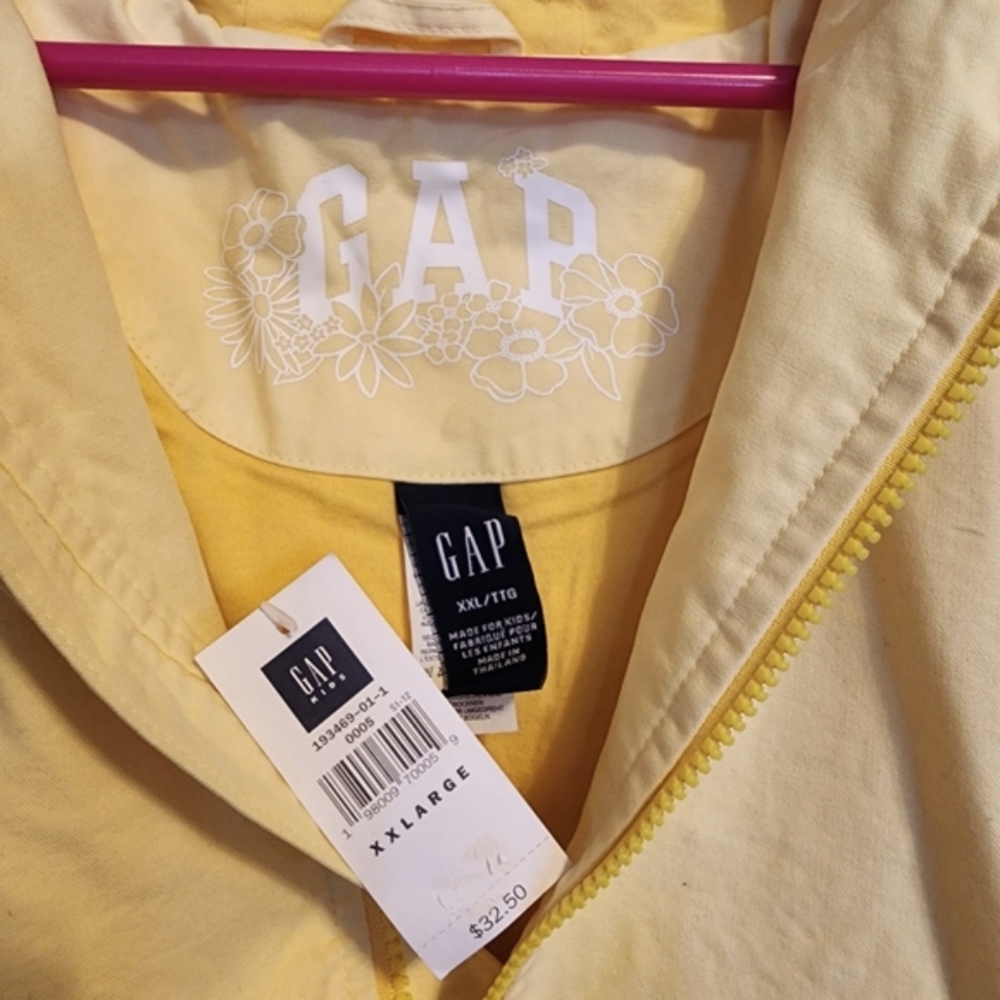 GAP Yellow Jacket - Picture 2 of 3